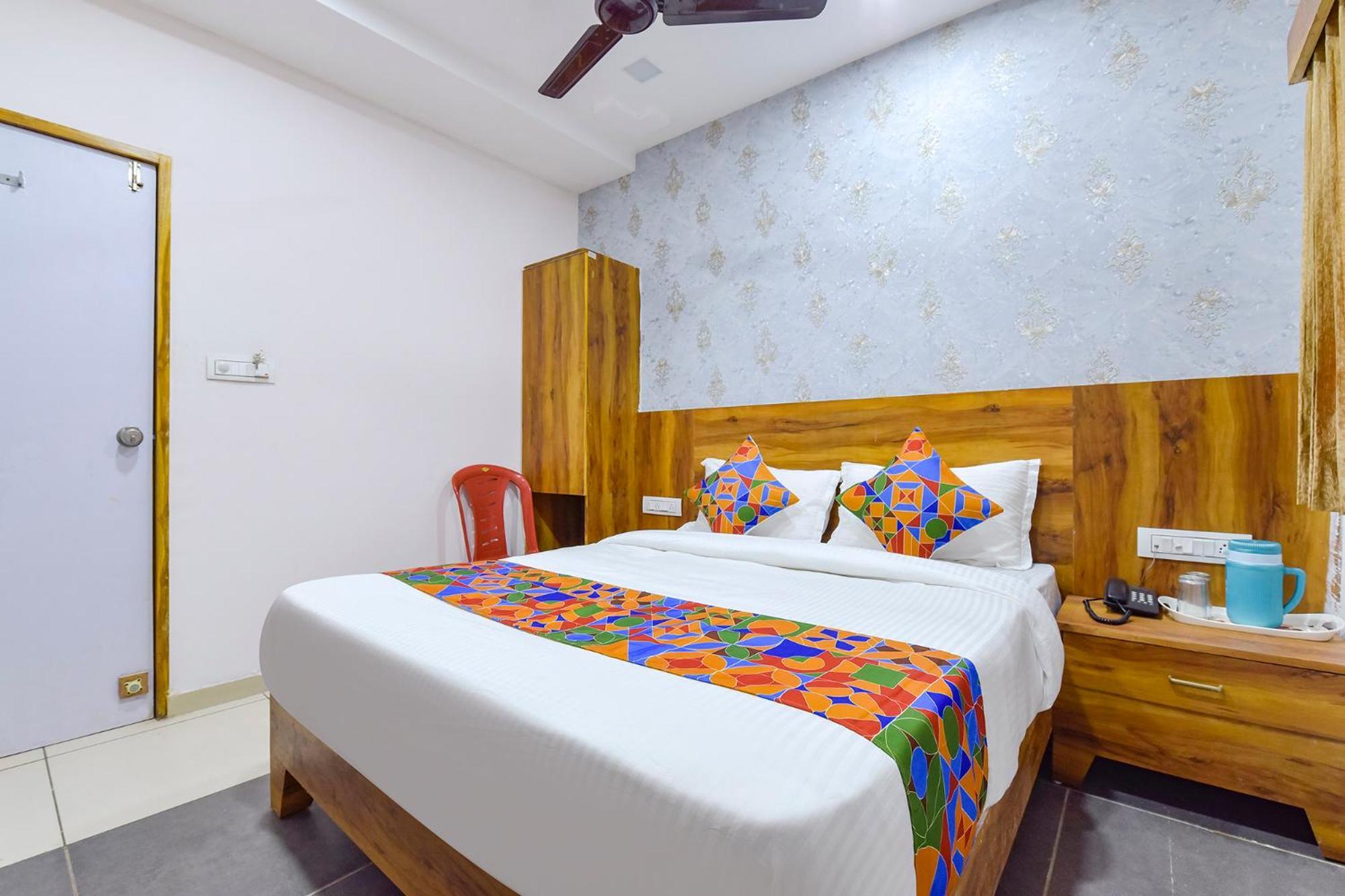Fabhotel Star Ahmedabad Buitenkant foto