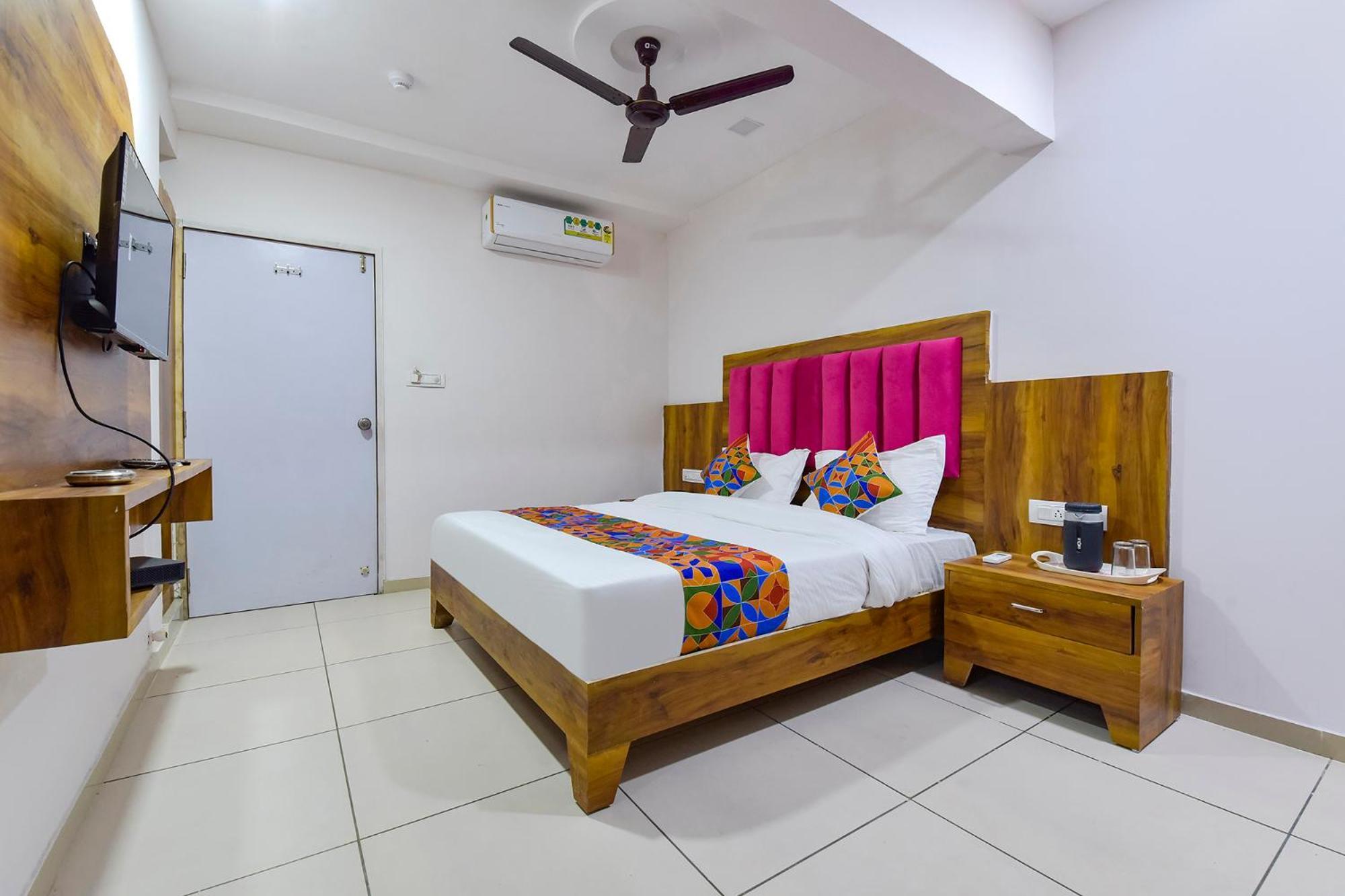 Fabhotel Star Ahmedabad Buitenkant foto