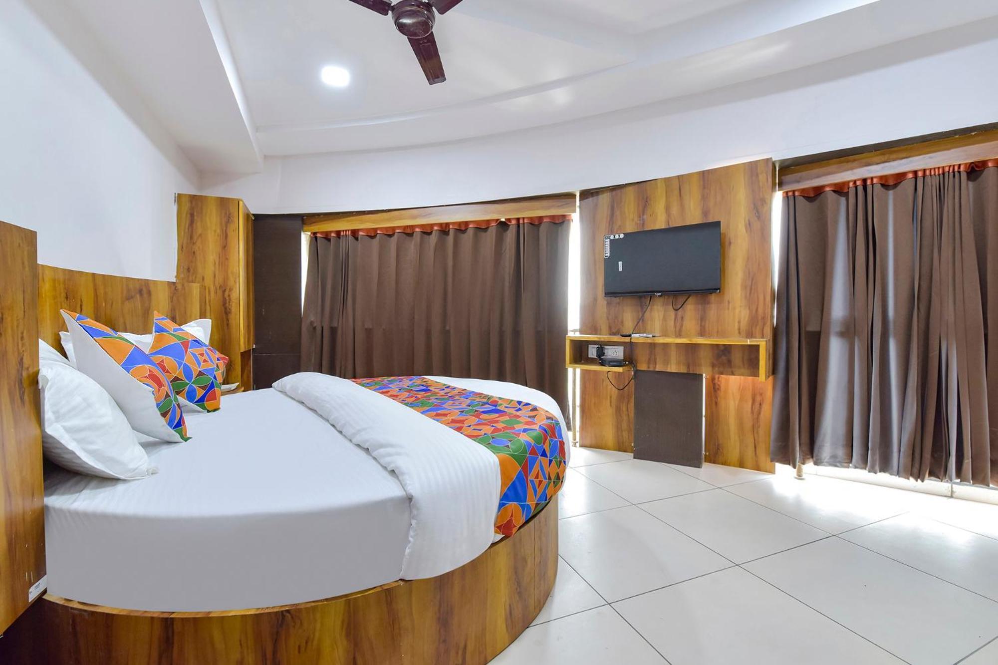 Fabhotel Star Ahmedabad Buitenkant foto